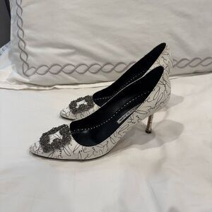 Manolo Blahnik Hangisi A Decade Of Love Limited Edition shoes 70 mm